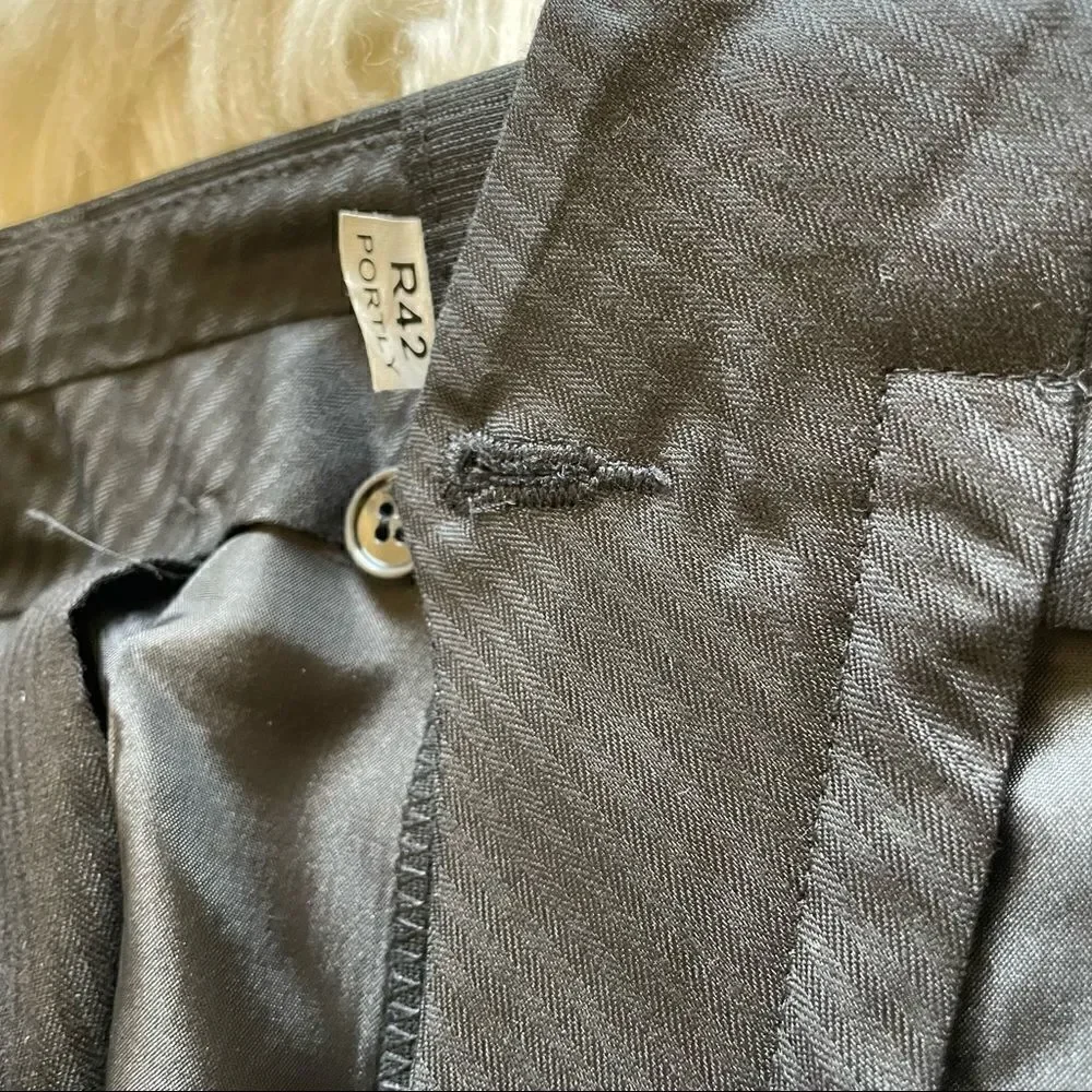 John Weitz Studios Pencil Stripe Wool 2 Piece Suit Black Size 42R Portly